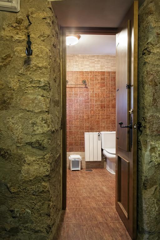 Apartamentos Rurales La Casa De Luis Santa Cruz de la Sierra Rom bilde